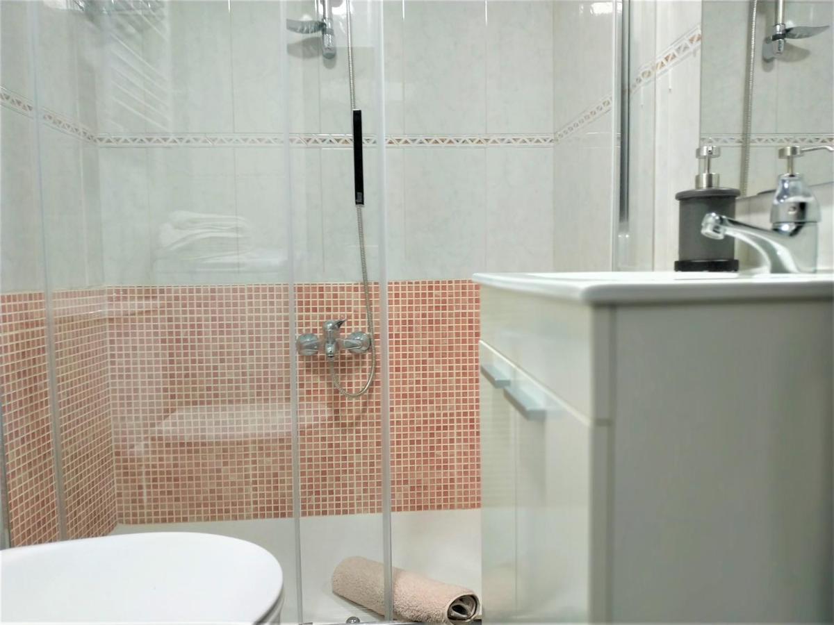 Andys Housing Madrid Rio Apartment Exterior foto